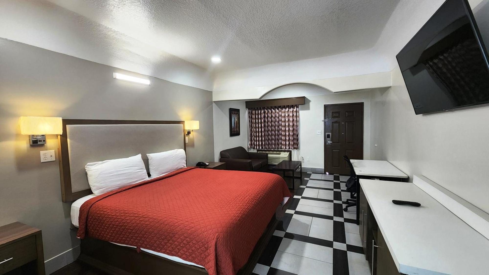 Scottish Inn & Suites Sam Houston Parkway Eksteriør bilde