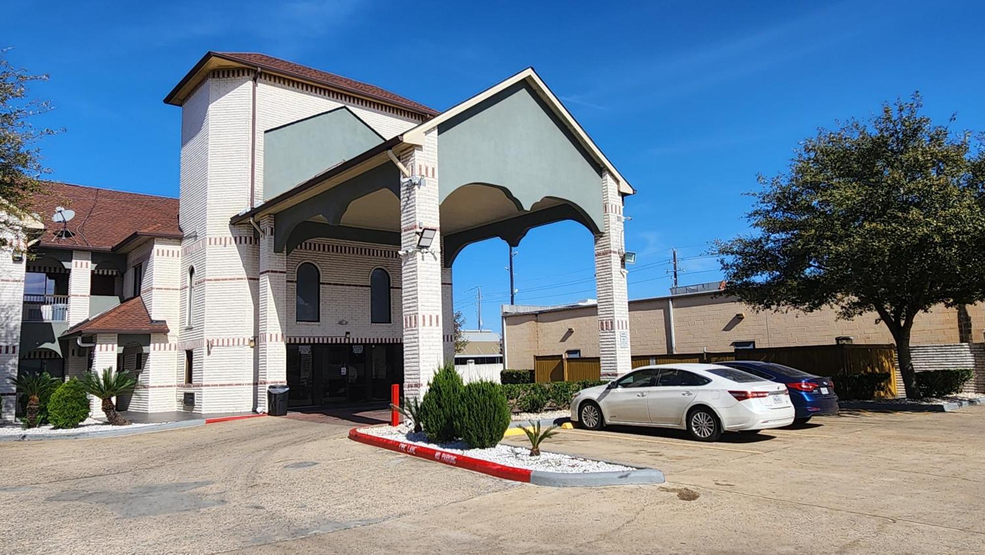 Scottish Inn & Suites Sam Houston Parkway Eksteriør bilde